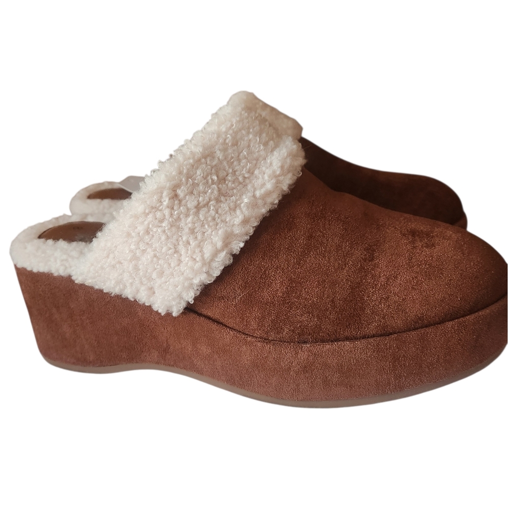 Time and Tru Brown Suede Faux Sherling Wedge Clogs with Sherpa Lining Size 8